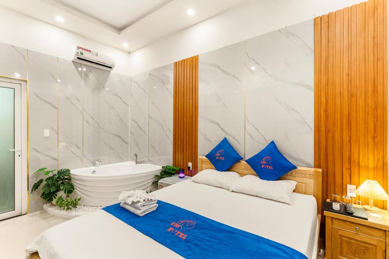 Kiss Hotel Tan Binh Ho Chi Minh City Bagian luar foto