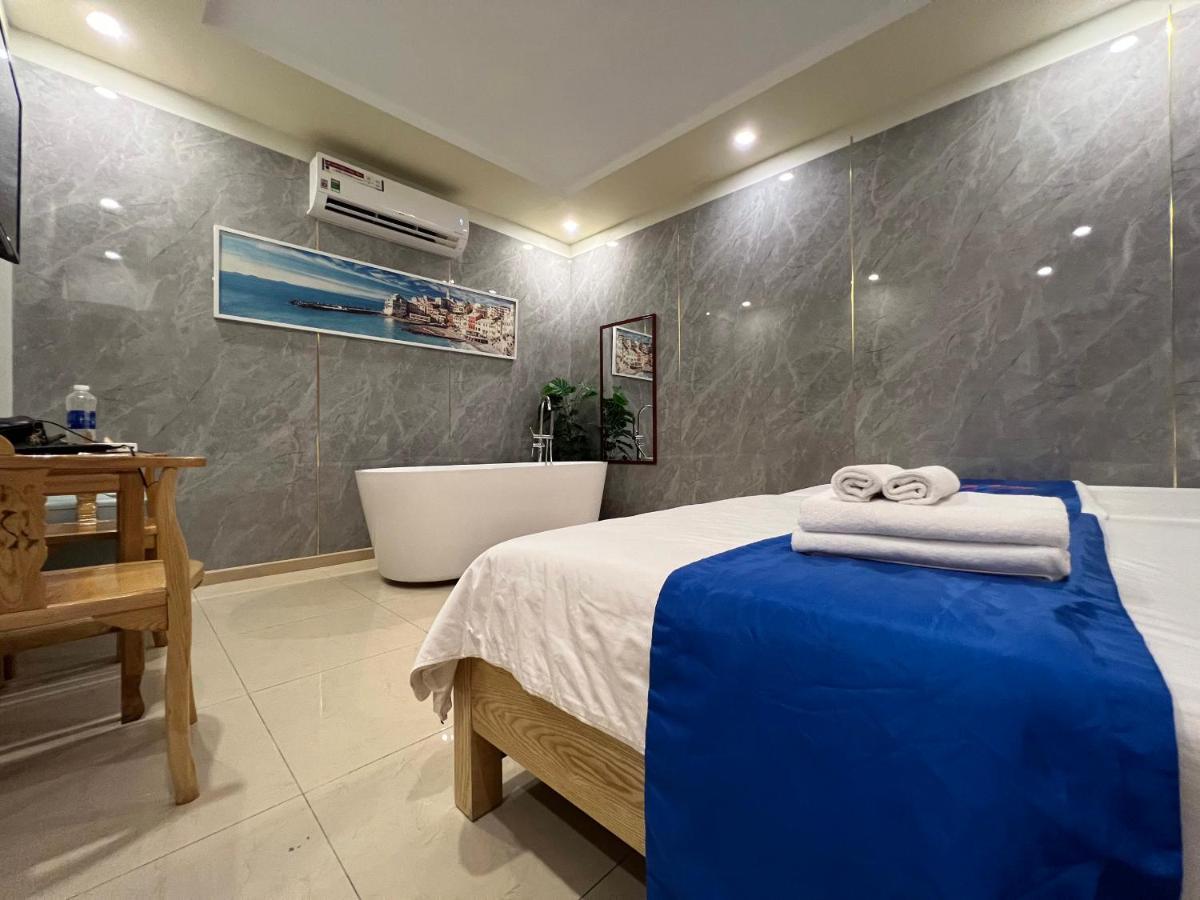 Kiss Hotel Tan Binh Ho Chi Minh City Bagian luar foto